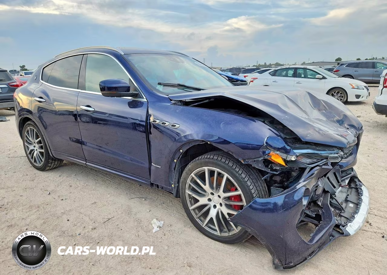 2018 Maserati Levante Luxury VIN:ZN661XUL6JX272919 - 4