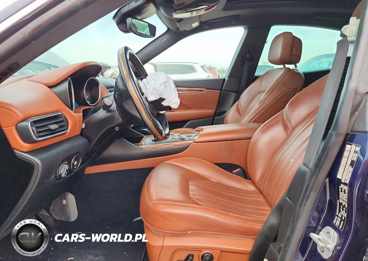 2018 Maserati Levante Luxury VIN:ZN661XUL6JX272919 - 7
