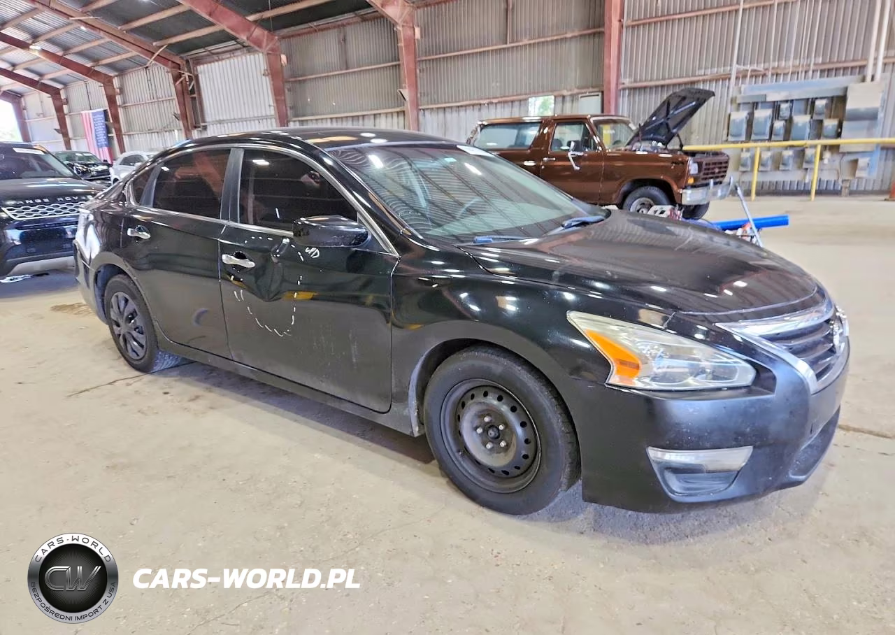 2015 Nissan Altima 2.5 S VIN:1N4AL3AP4FN900619 - 4