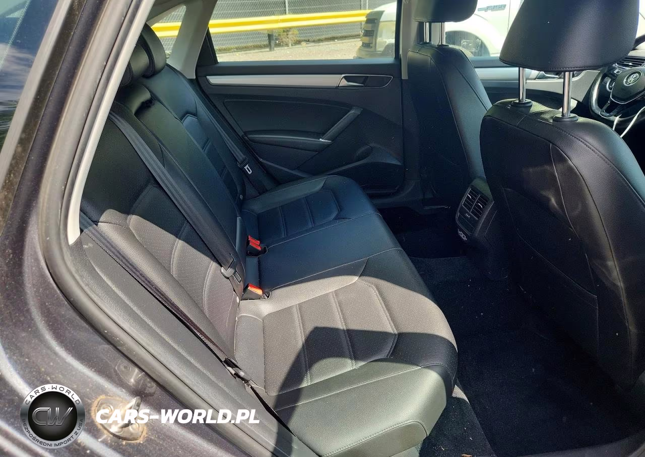 2019 Volkswagen Passat Wolfsburg VIN:1VWLA7A3XKC002073 - 10