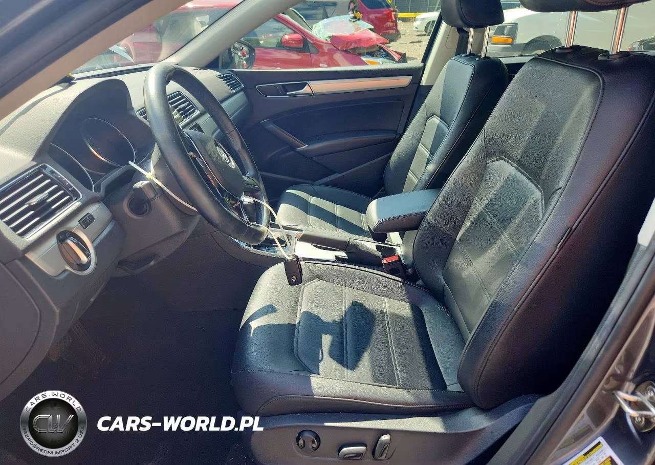 2019 Volkswagen Passat Wolfsburg VIN:1VWLA7A3XKC002073 - 7
