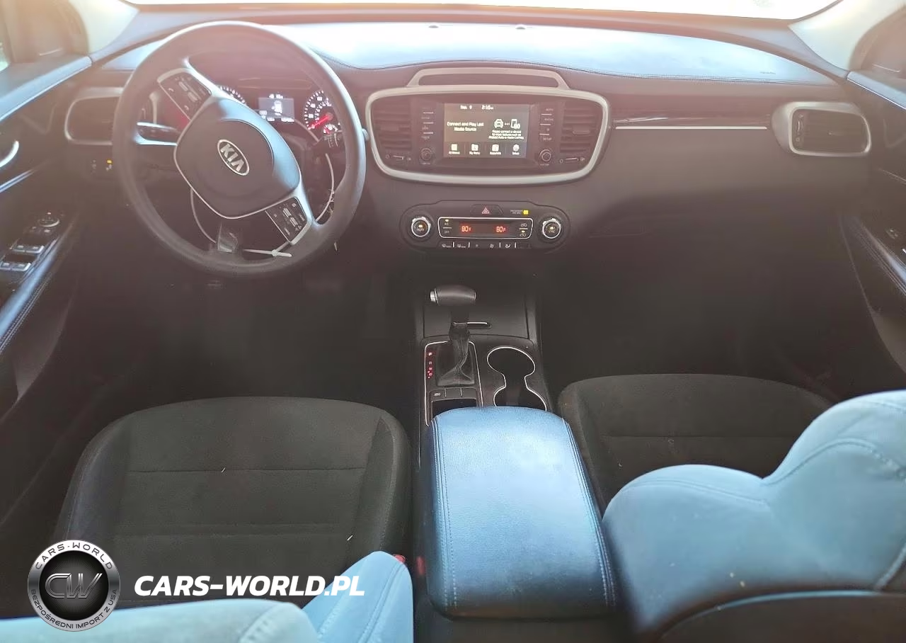 2019 Kia Sorento Lx V6 VIN:5XYPG4A5XKG492321 - 8