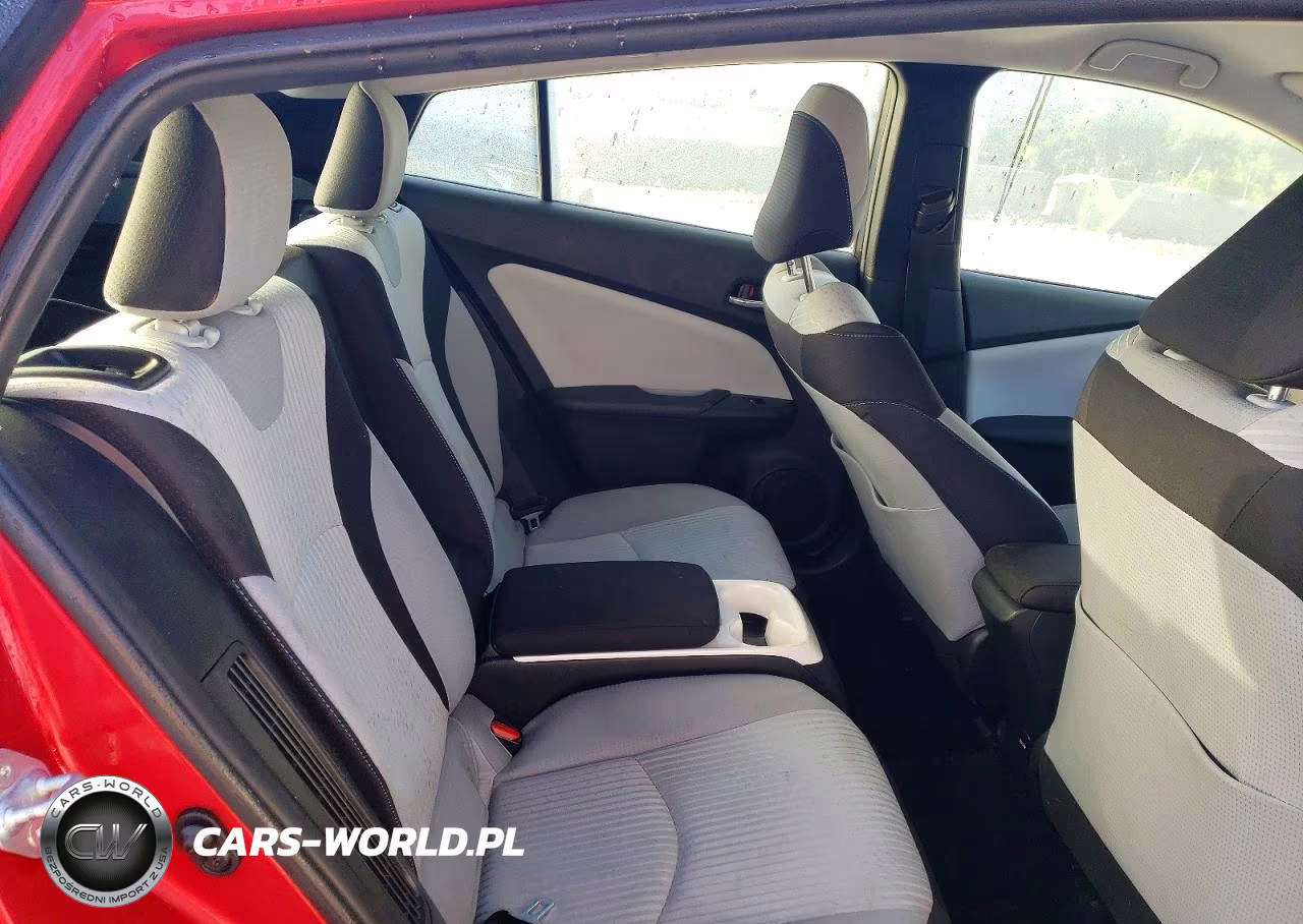 2017 Toyota Prius Prime Plus VIN:JTDKARFP5H3062440 - 10