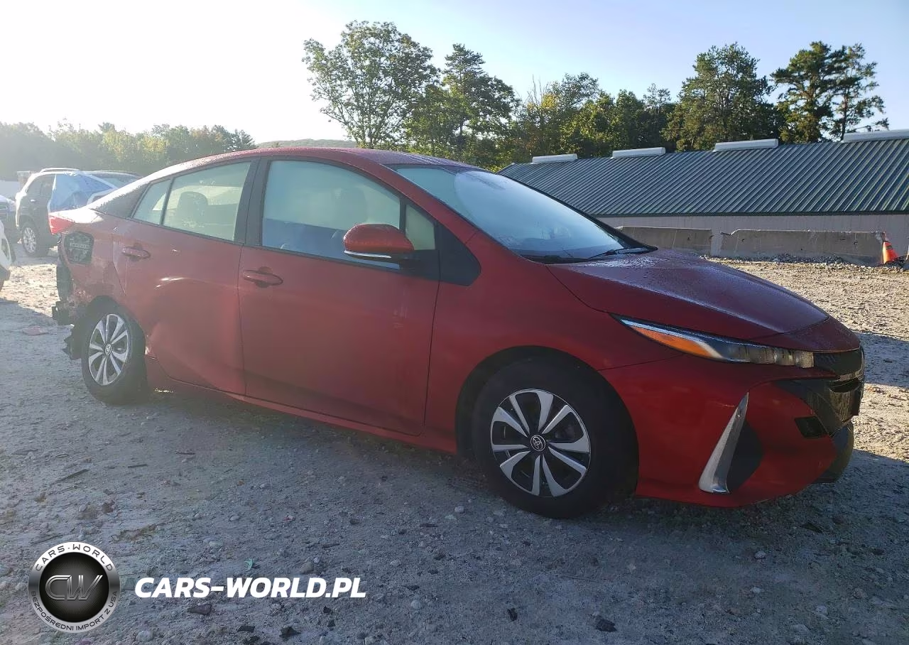 2017 Toyota Prius Prime Plus VIN:JTDKARFP5H3062440 - 4