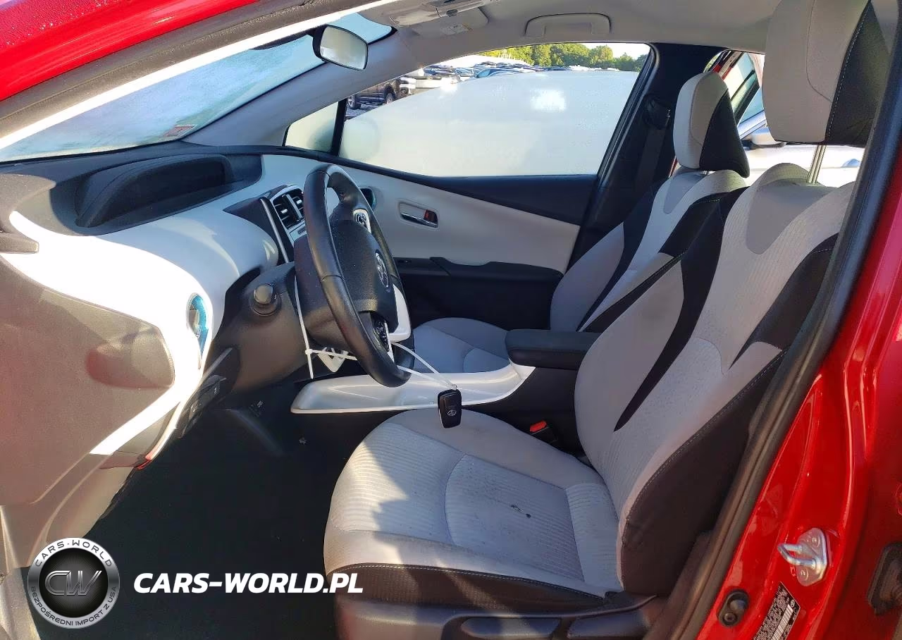 2017 Toyota Prius Prime Plus VIN:JTDKARFP5H3062440 - 7