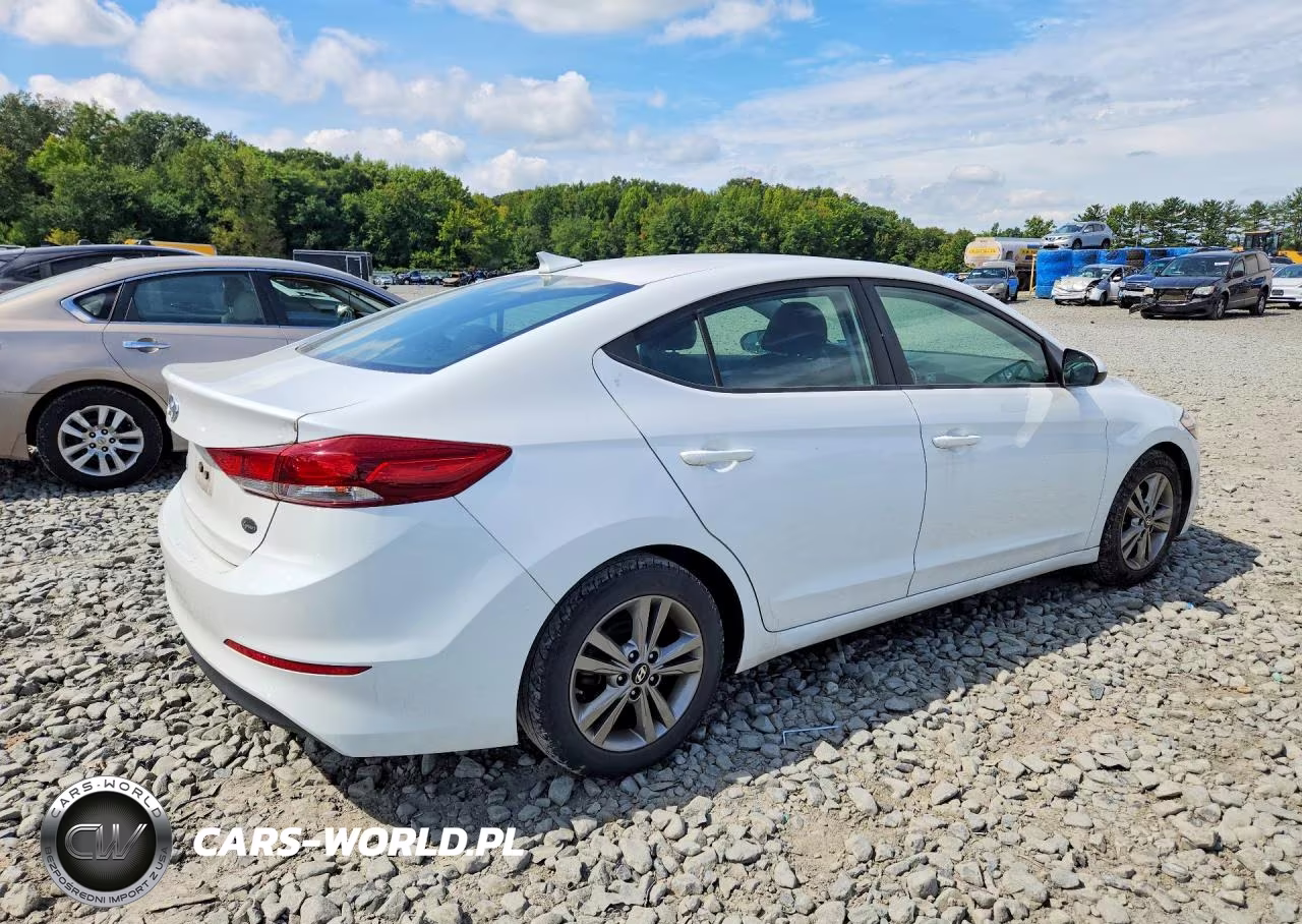 2018 Hyundai Elantra Sel VIN:5NPD84LFXJH380812 - 3