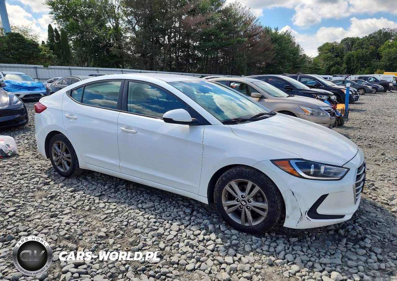 2018 Hyundai Elantra Sel VIN:5NPD84LFXJH380812 - 4