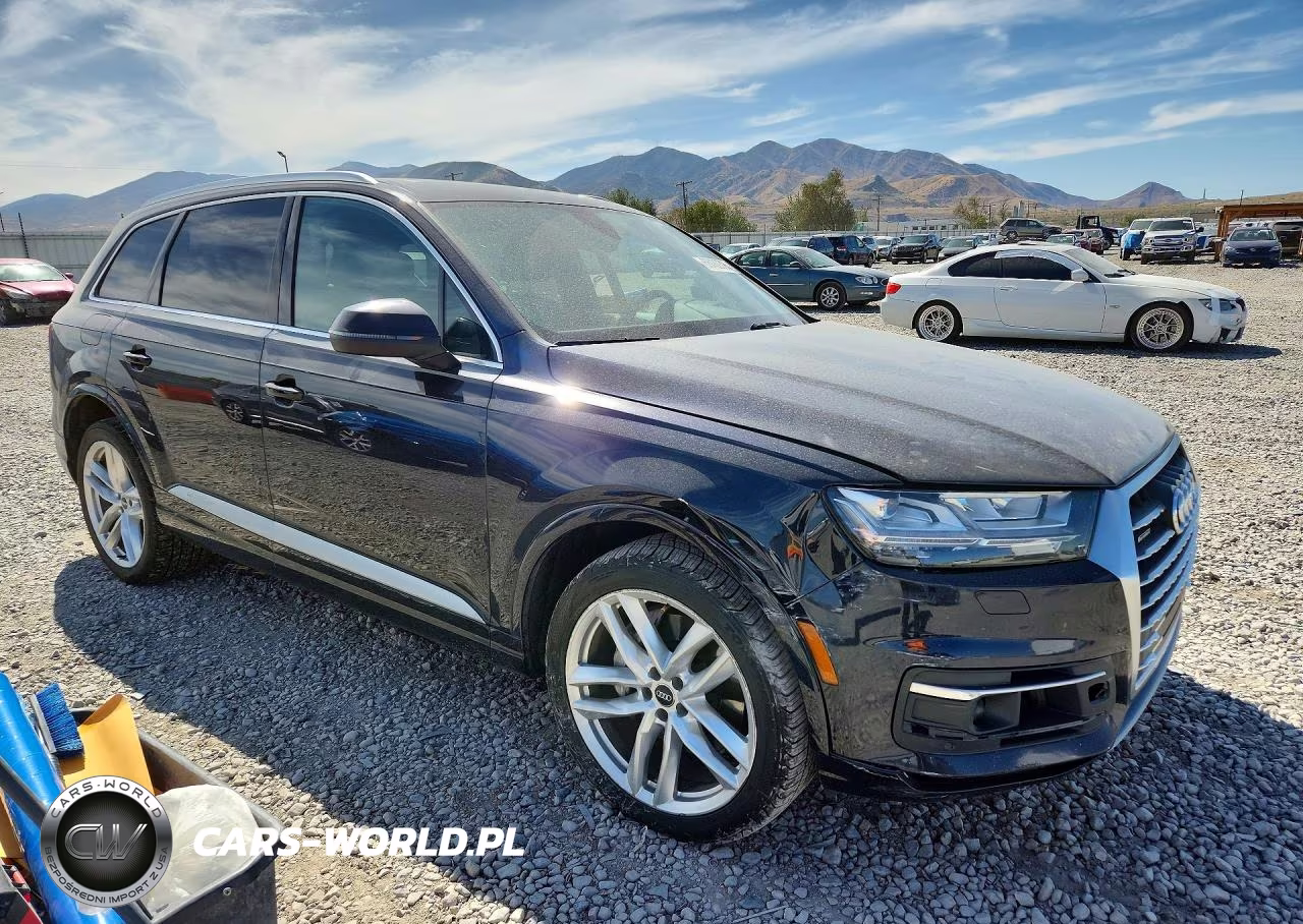 2017 Audi Q7 Prestige VIN:WA1VAAF79HD031405 - 4