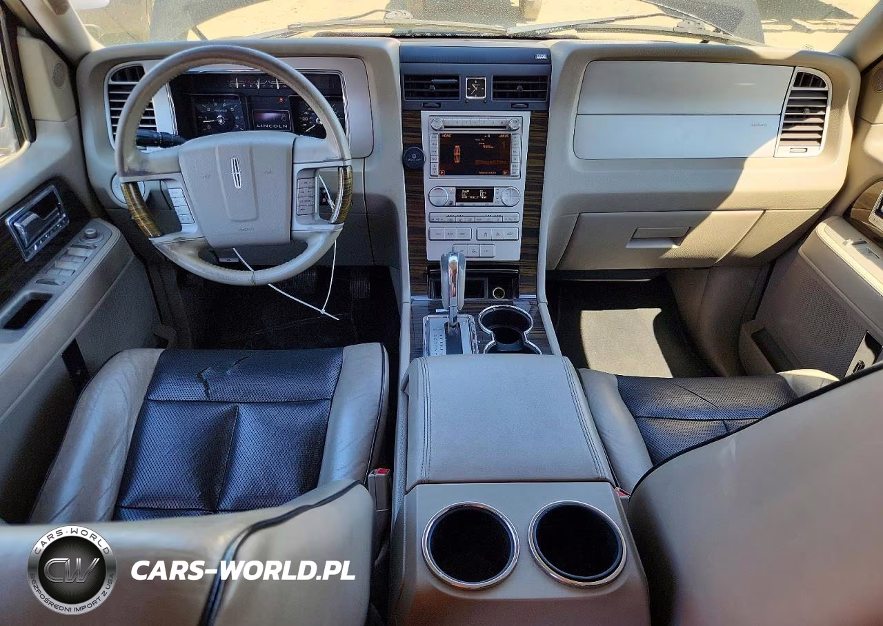 2010 Lincoln Navigator VIN:5LMJJ2J50AEJ02290 - 8