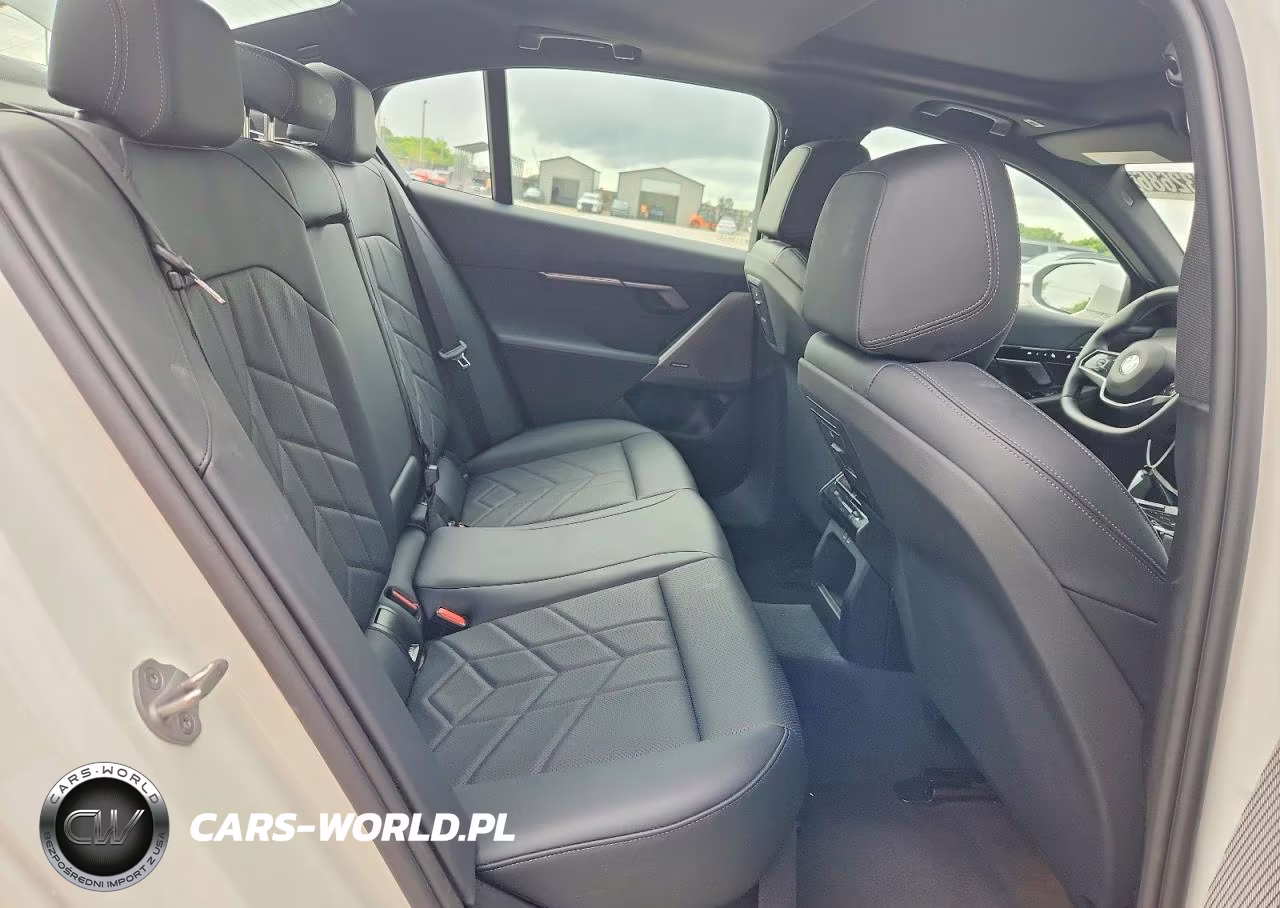 2026 BMW 530 Xi VIN:WBA53FJ0XTCX42565 - 10