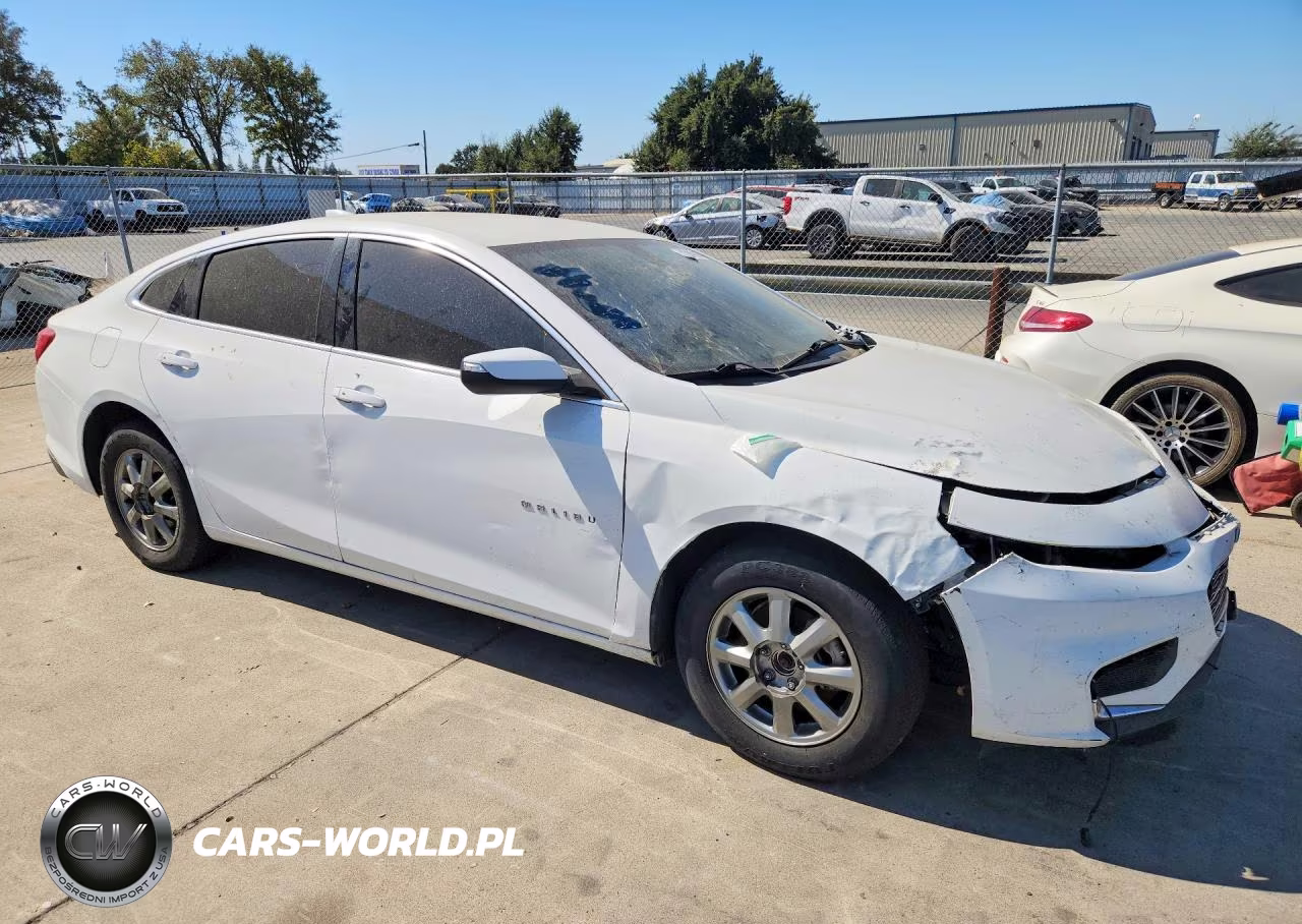 2018 Chevrolet Malibu Lt VIN:1G1ZD5STXJF153136 - 4