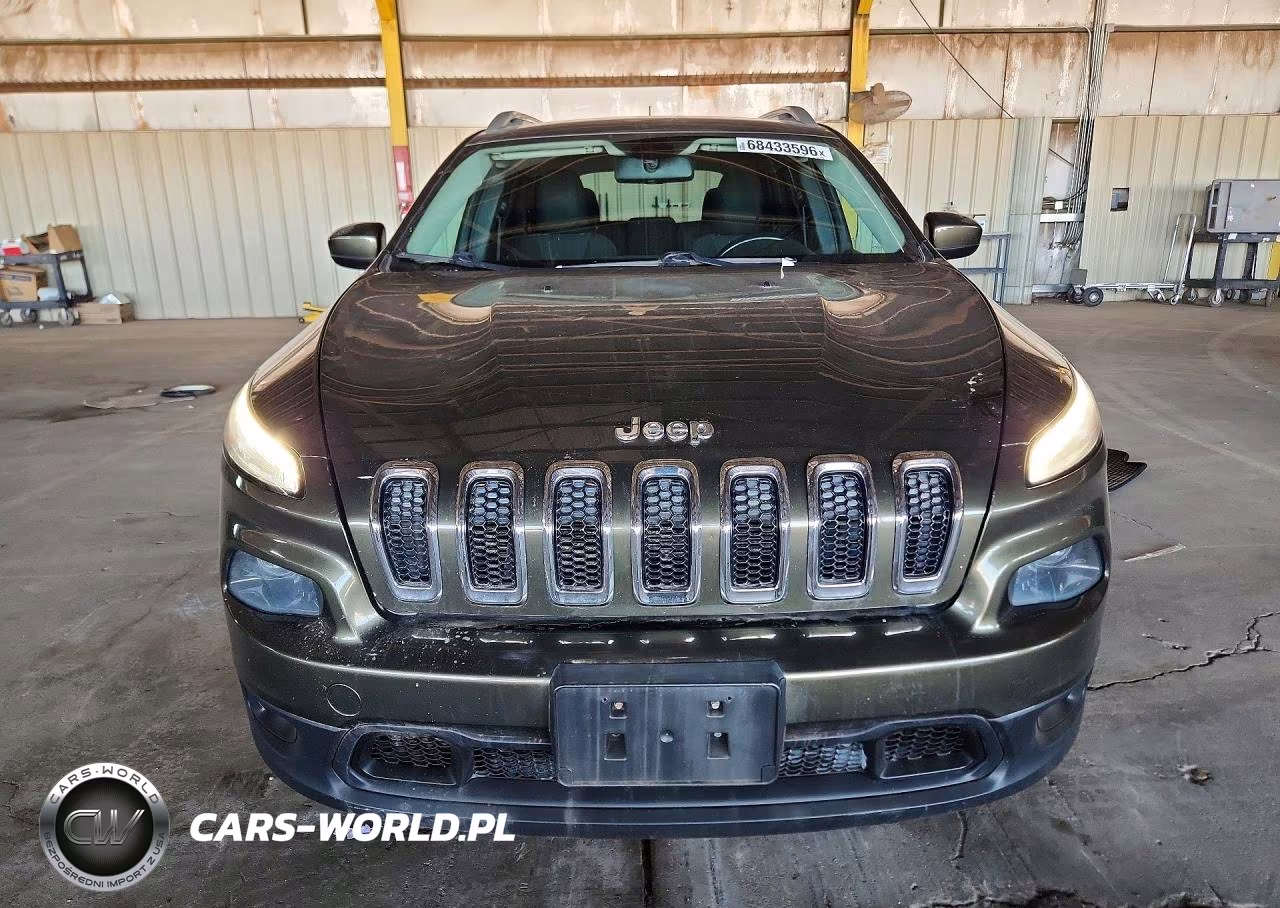 2015 Jeep Cherokee Latitude VIN:1C4PJMCSXFW556936 - 5