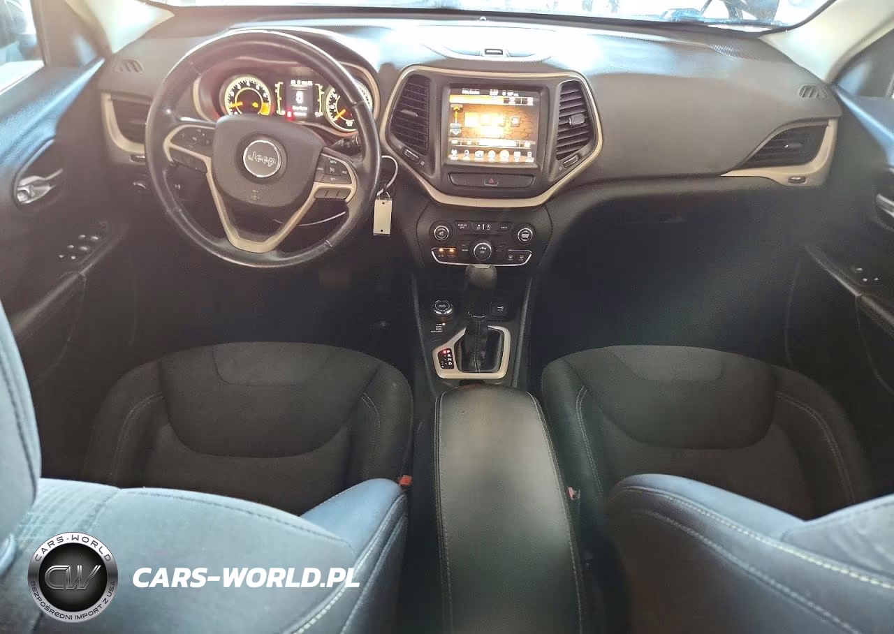 2015 Jeep Cherokee Latitude VIN:1C4PJMCSXFW556936 - 8