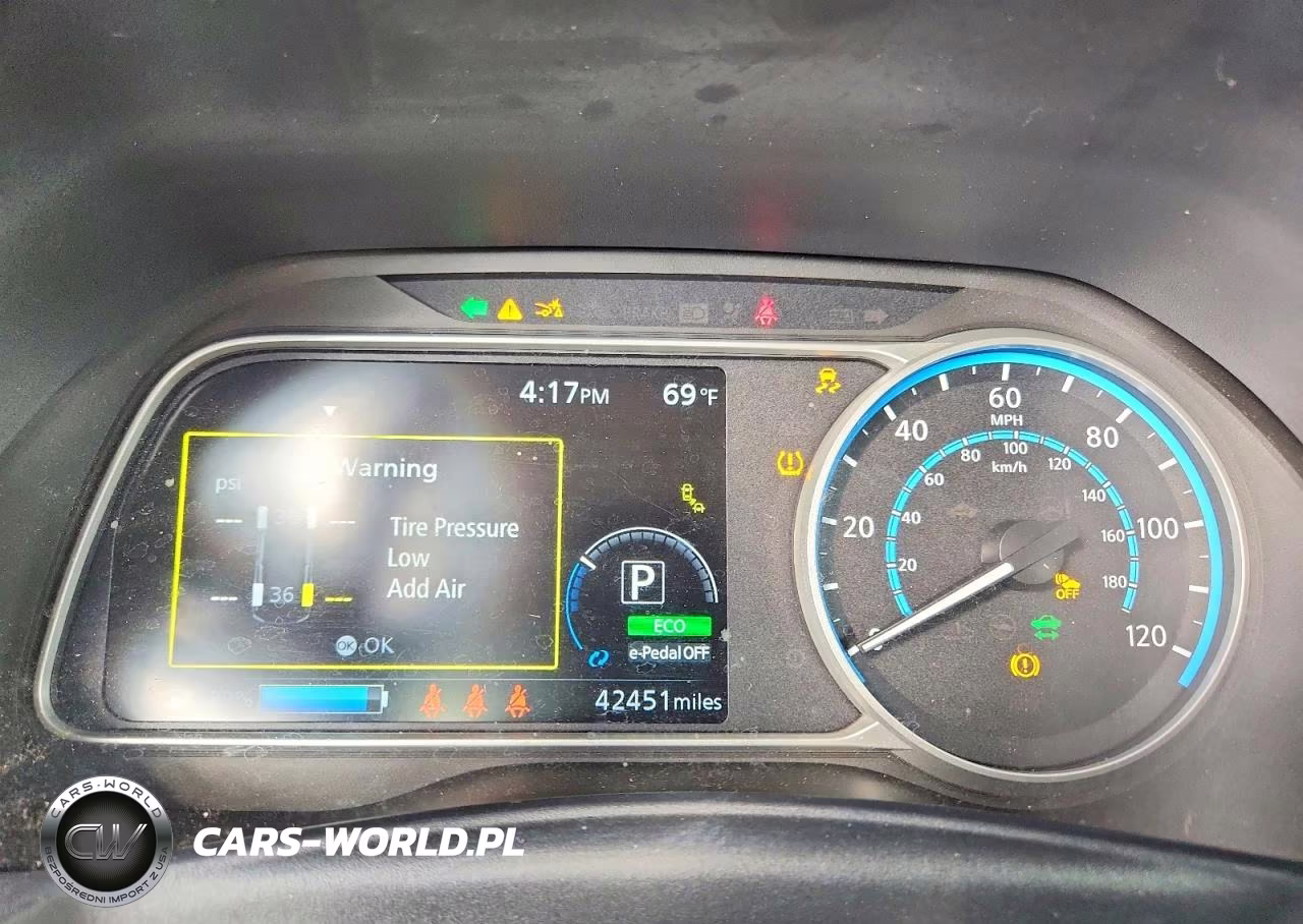 2022 Nissan Leaf Sv VIN:1N4AZ1CV3NC557956 - 9