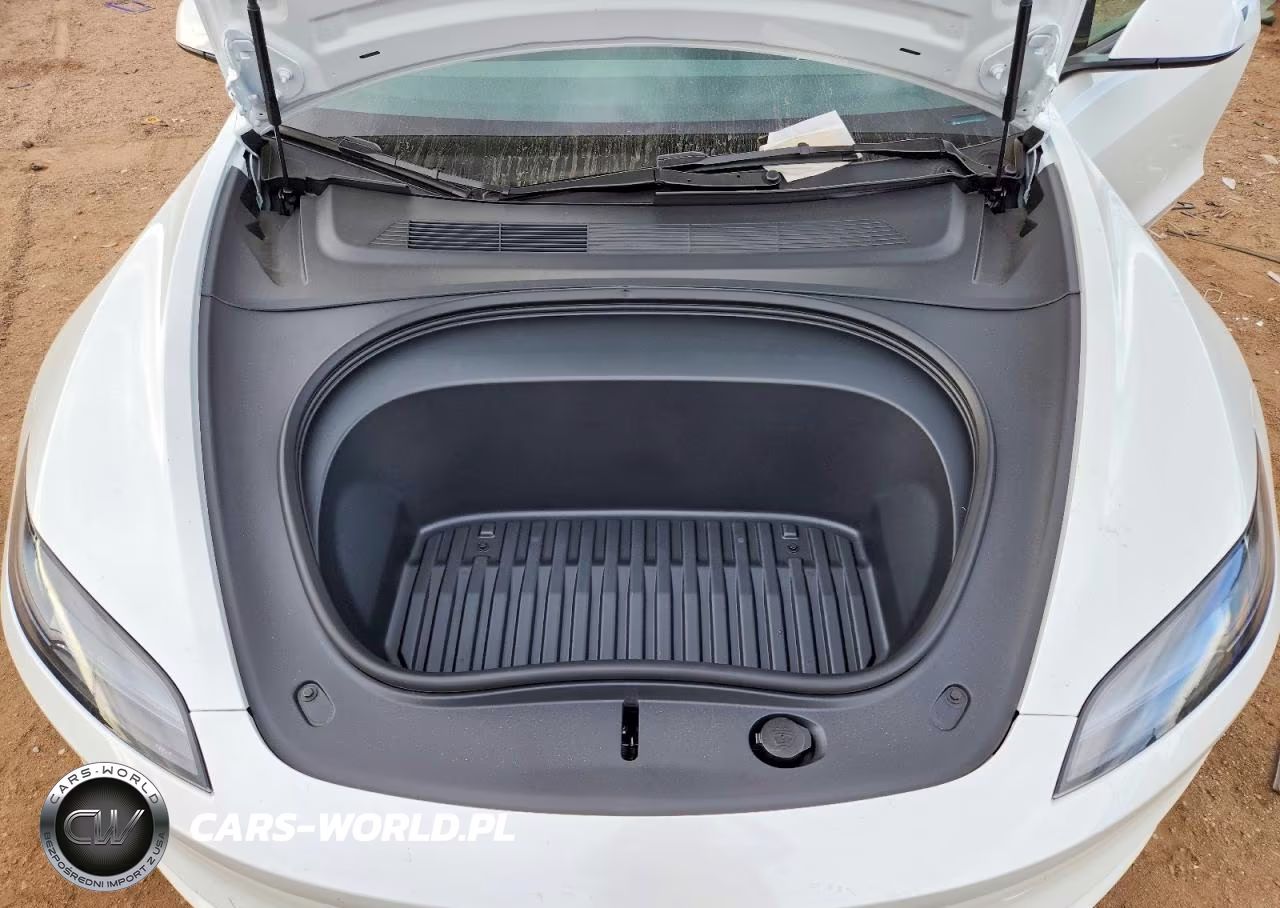 2026 Tesla Model 3 VIN:5YJ3E1EB3TF219619 - 11