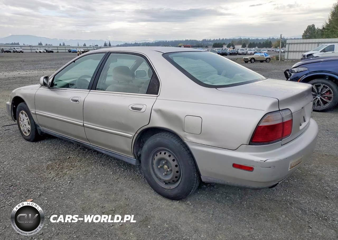 1996 Honda Accord Dx 25Th Anniversary VIN:1HGCD5682TA119261 - 2