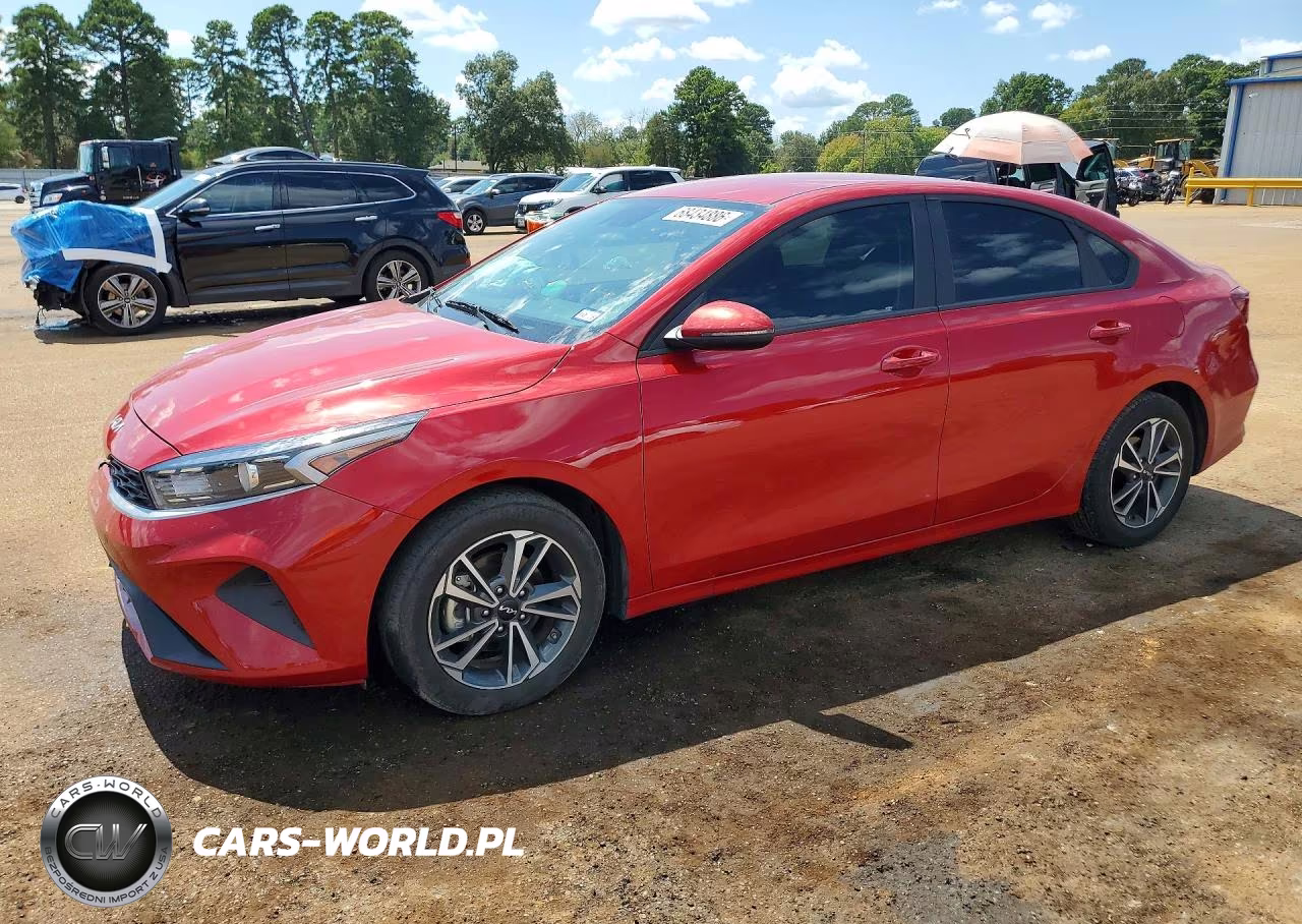 2024 Kia Forte Lxs – zdjęcie 1 z 12