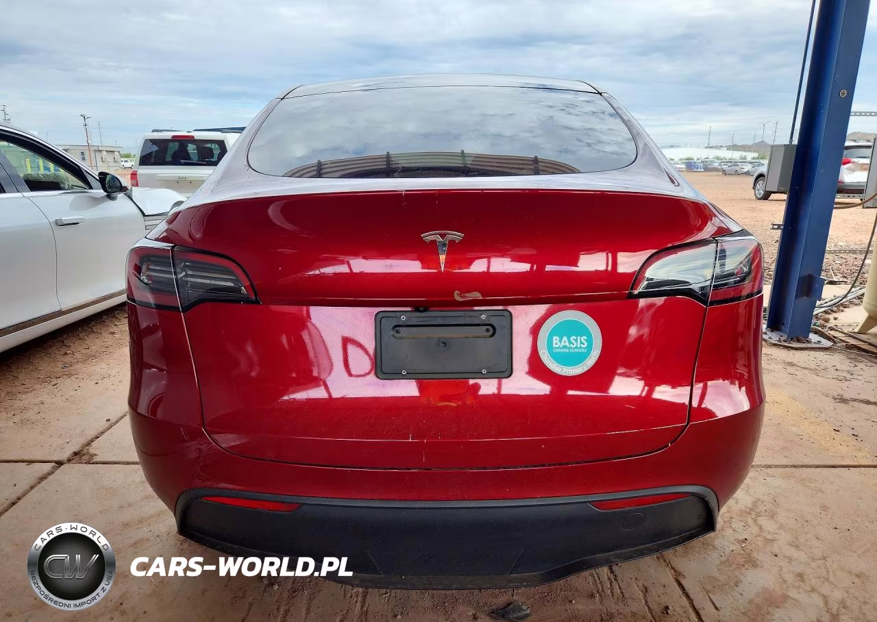2024 Tesla Model Y VIN:7SAYGDED9RF192392 - 6