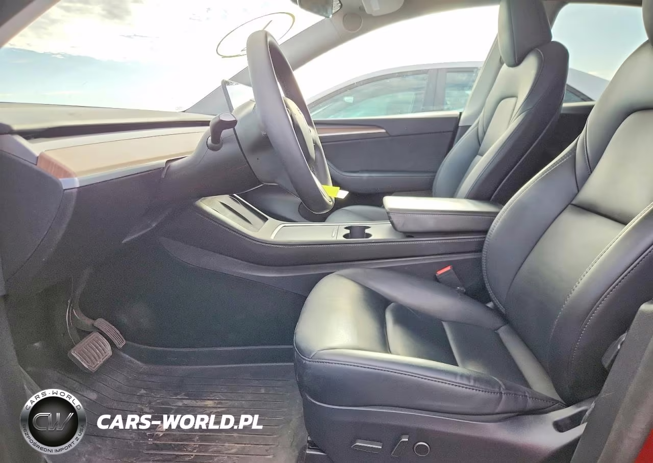 2024 Tesla Model Y VIN:7SAYGDED9RF192392 - 7