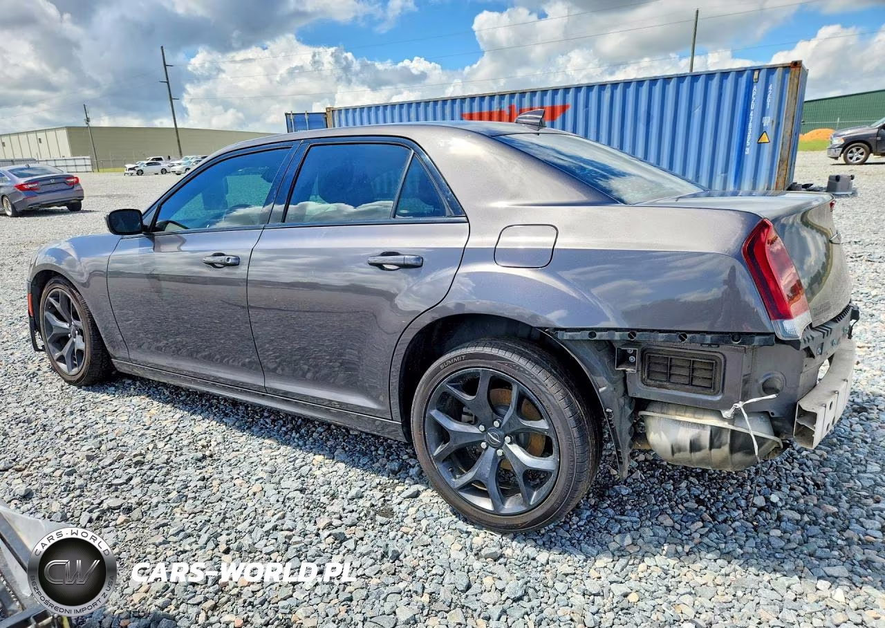 2021 Chrysler 300 Touring VIN:2C3CCAAG9MH620129 - 2