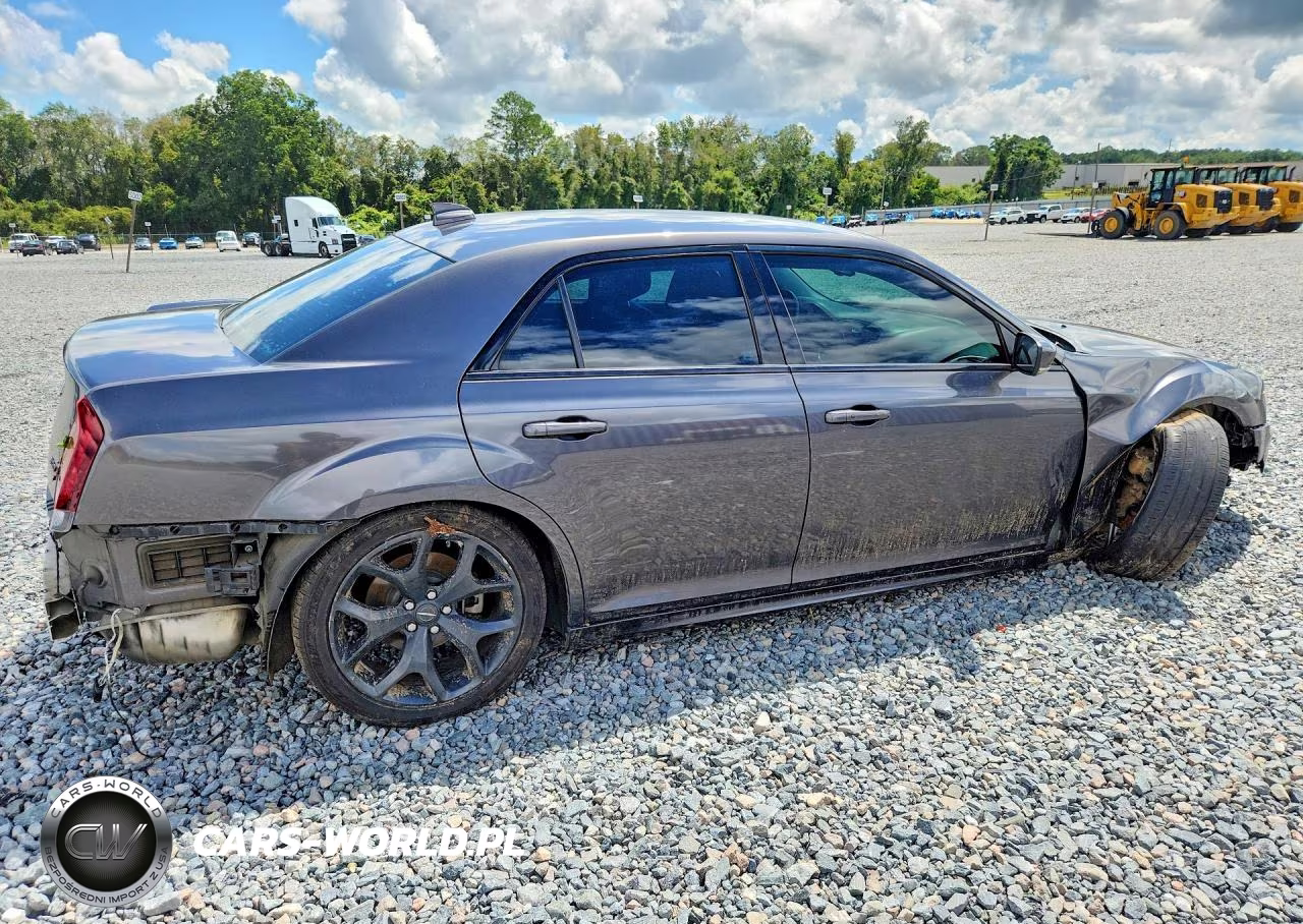 2021 Chrysler 300 Touring VIN:2C3CCAAG9MH620129 - 3