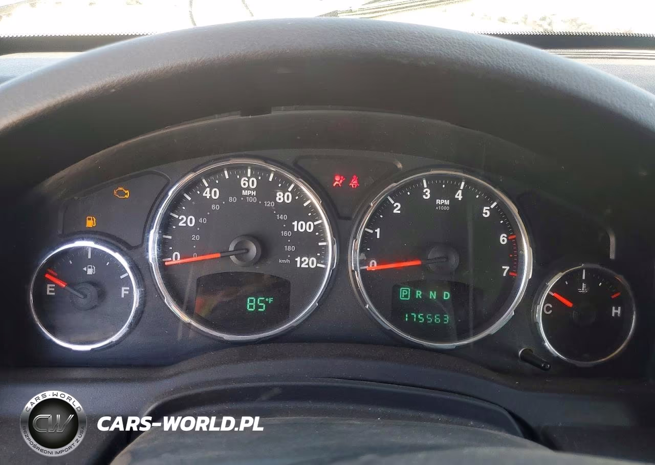 2009 Jeep Liberty Sport VIN:1J8GP28K79W548480 - 9