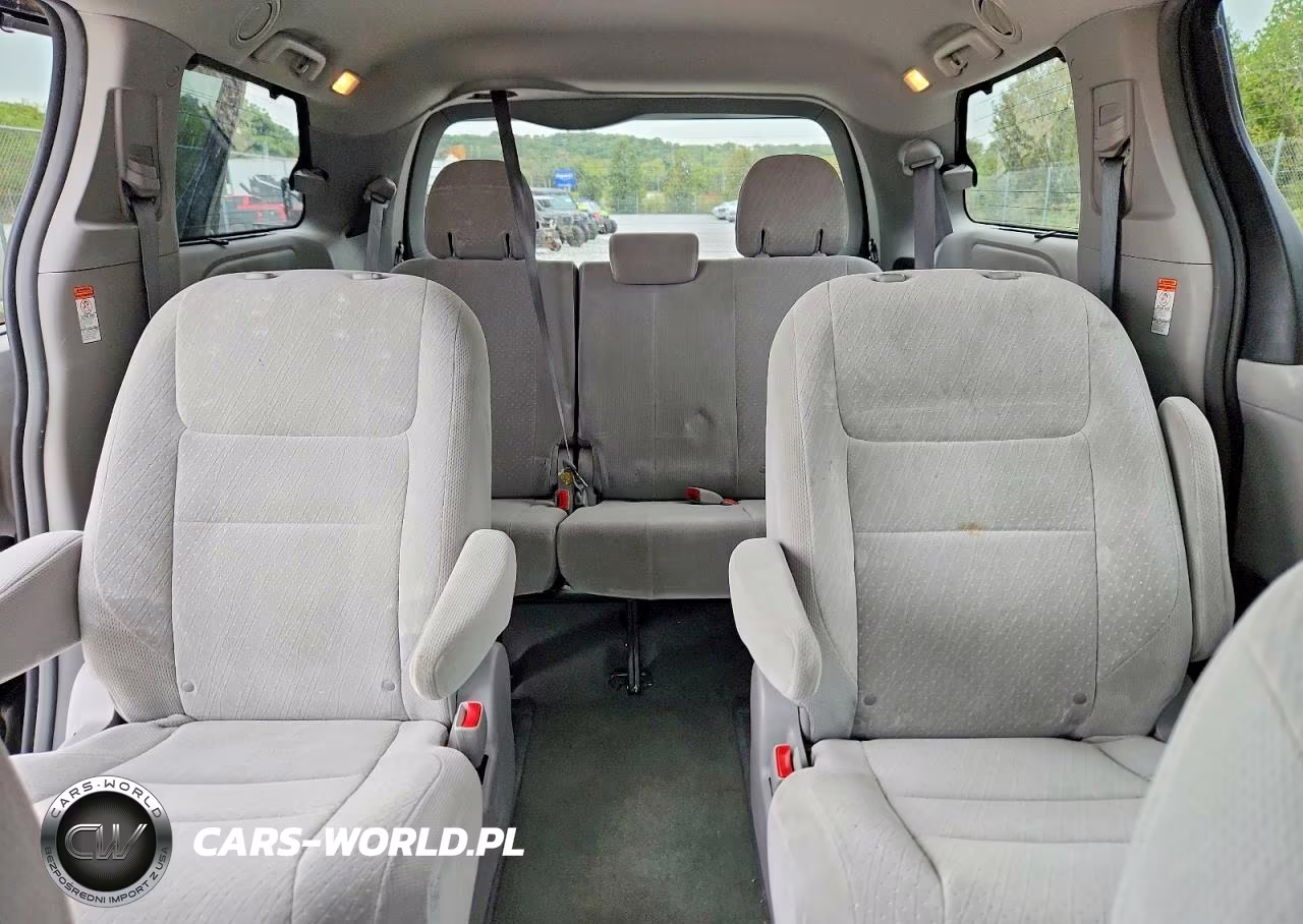 2017 Toyota Sienna Le VIN:5TDJZ3DC9HS179762 - 10