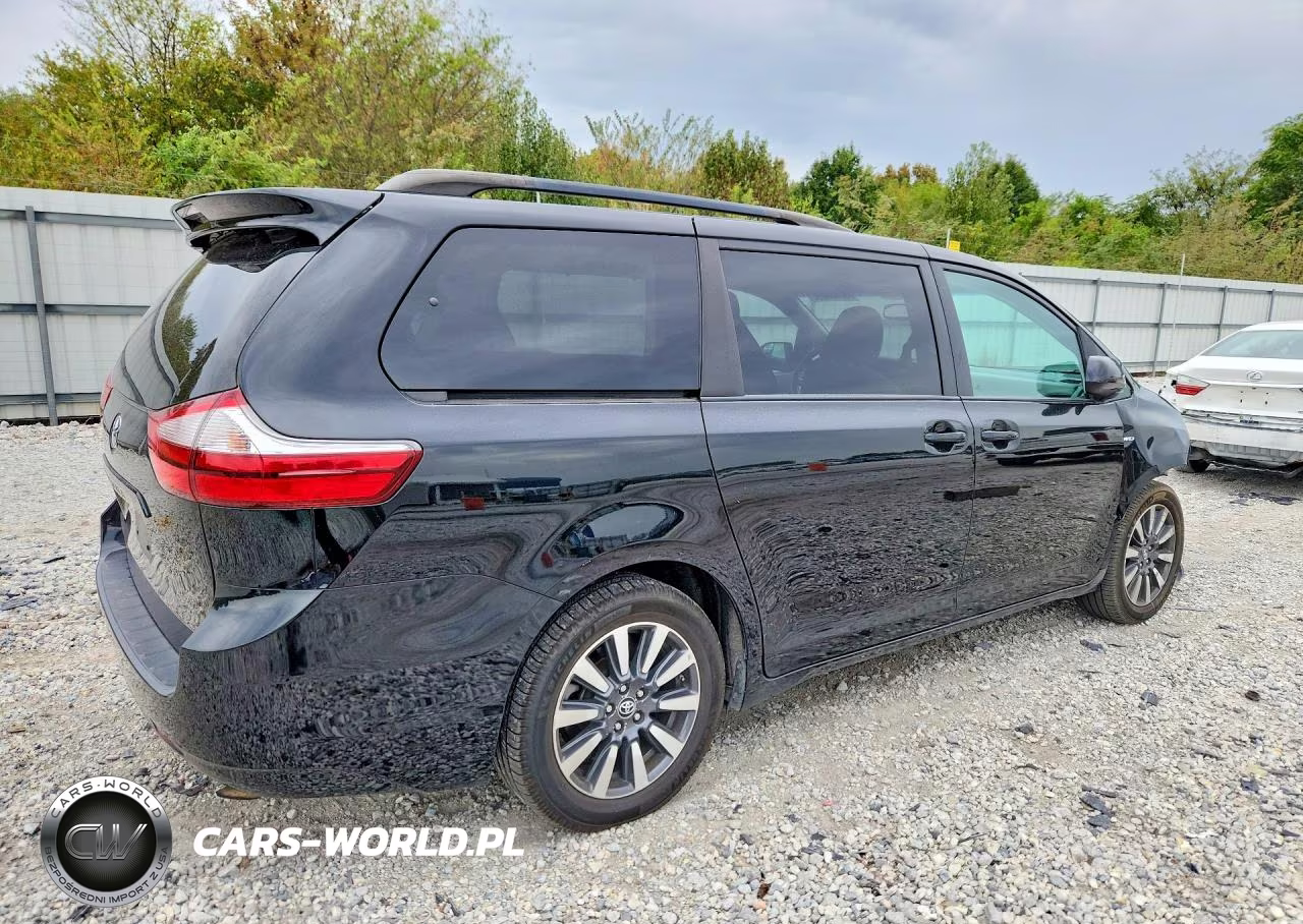 2017 Toyota Sienna Le VIN:5TDJZ3DC9HS179762 - 3