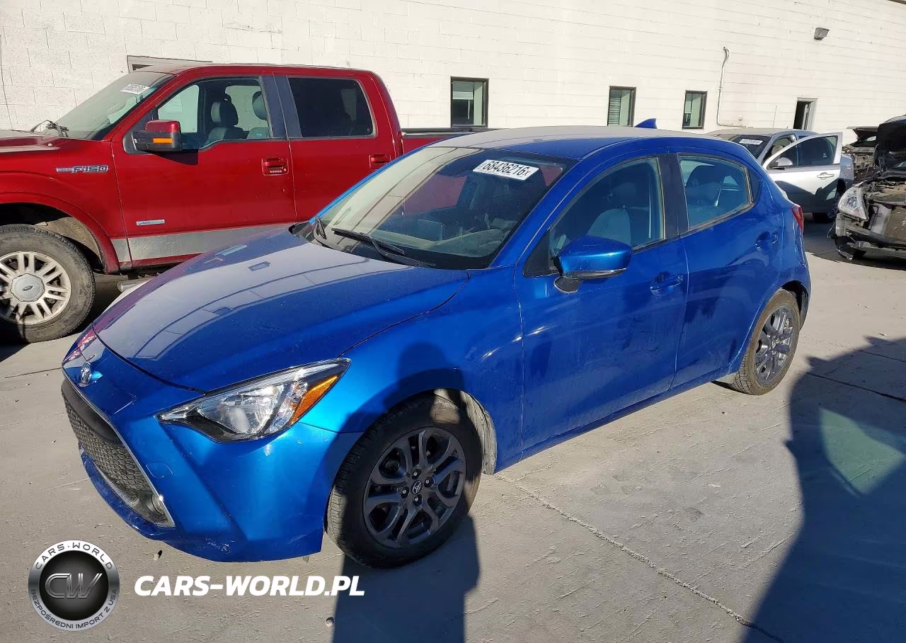 2020 Toyota Yaris Hatchback Le VIN:3MYDLBJV1LY702337 - 1