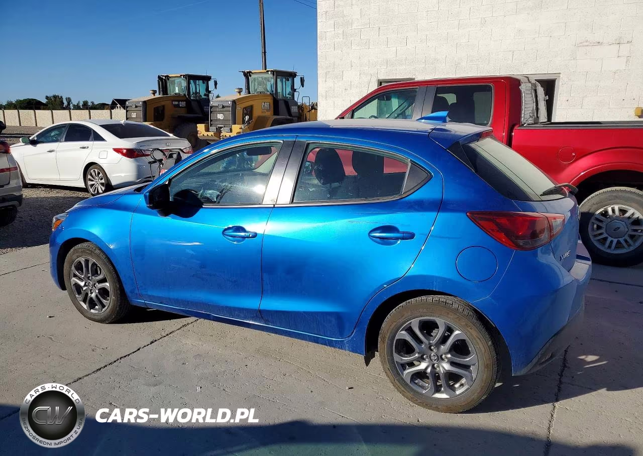 2020 Toyota Yaris Hatchback Le VIN:3MYDLBJV1LY702337 - 2