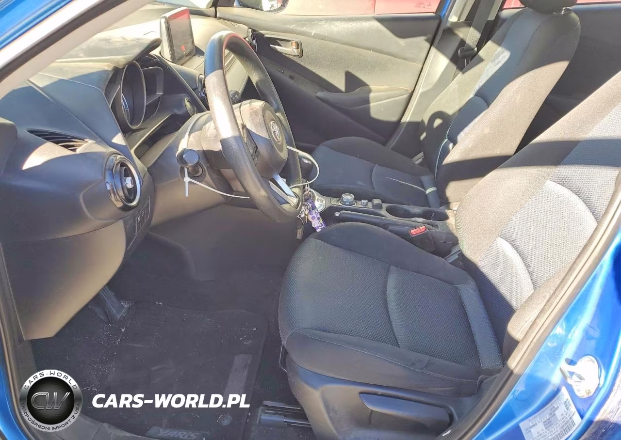 2020 Toyota Yaris Hatchback Le VIN:3MYDLBJV1LY702337 - 7