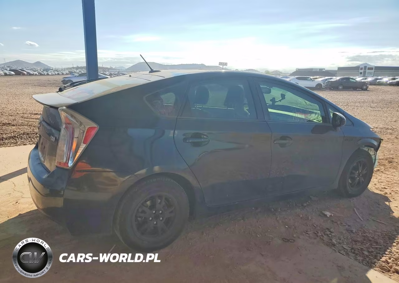 2013 Toyota Prius Four VIN:JTDKN3DU9D5650222 - 3