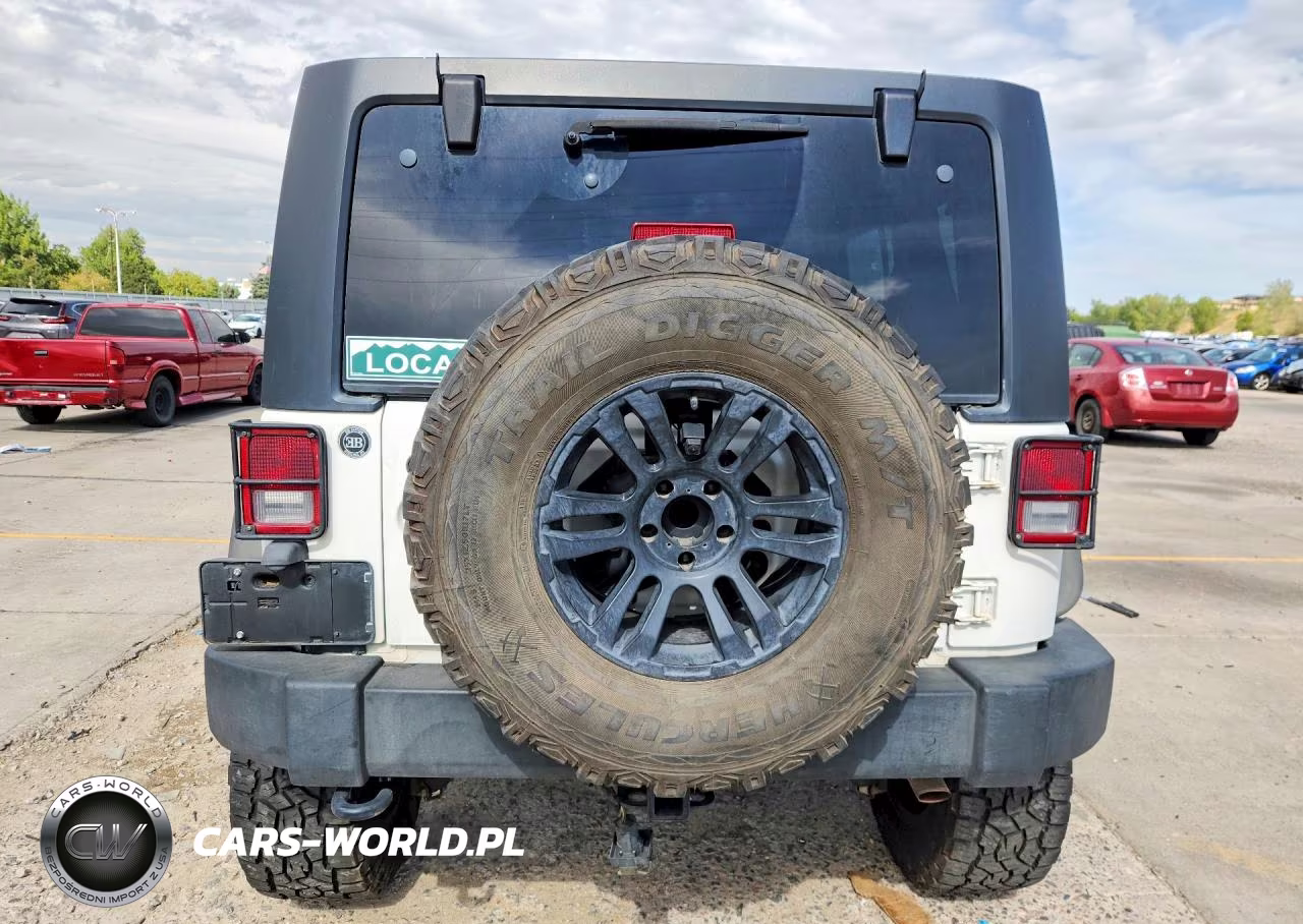 2012 Jeep Wrangler Unlimited Sport VIN:1C4BJWDG4CL282887 - 6