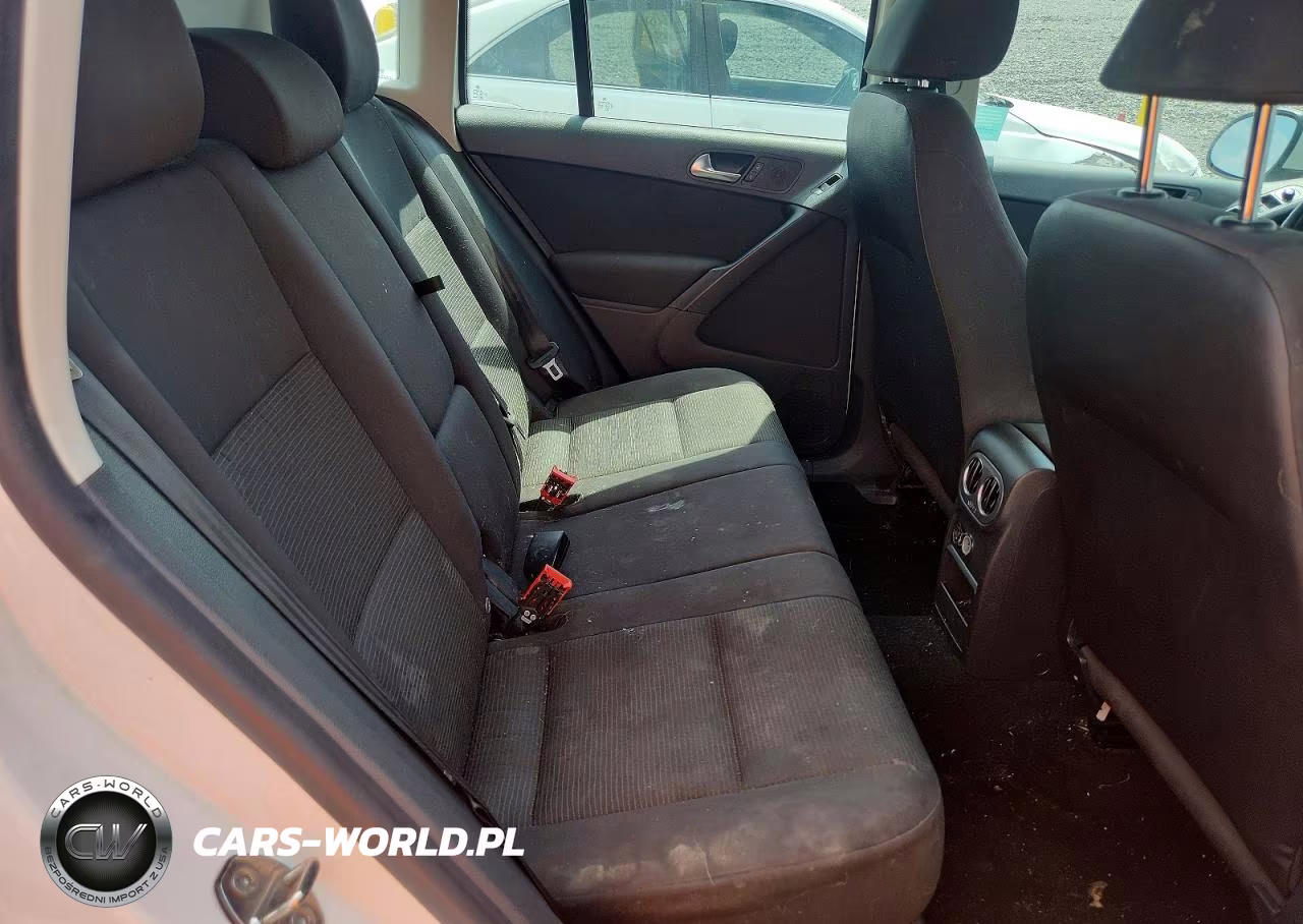 2018 Volkswagen Tiguan Limited VIN:WVGAV7AX3JK005785 - 11