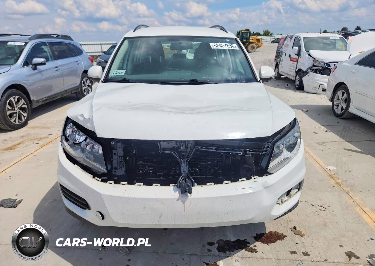 2018 Volkswagen Tiguan Limited VIN:WVGAV7AX3JK005785 - 5