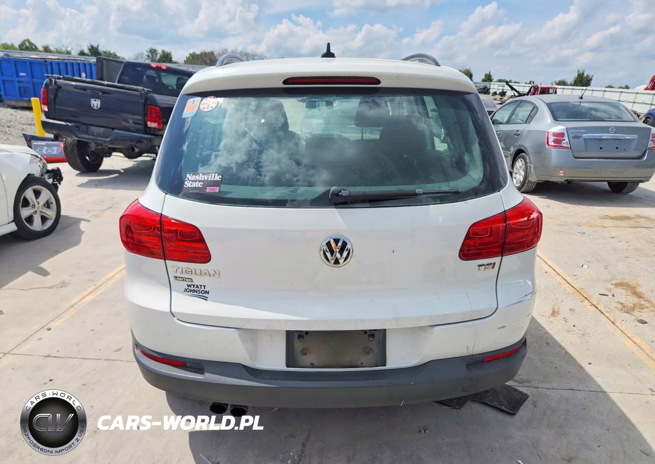 2018 Volkswagen Tiguan Limited VIN:WVGAV7AX3JK005785 - 6
