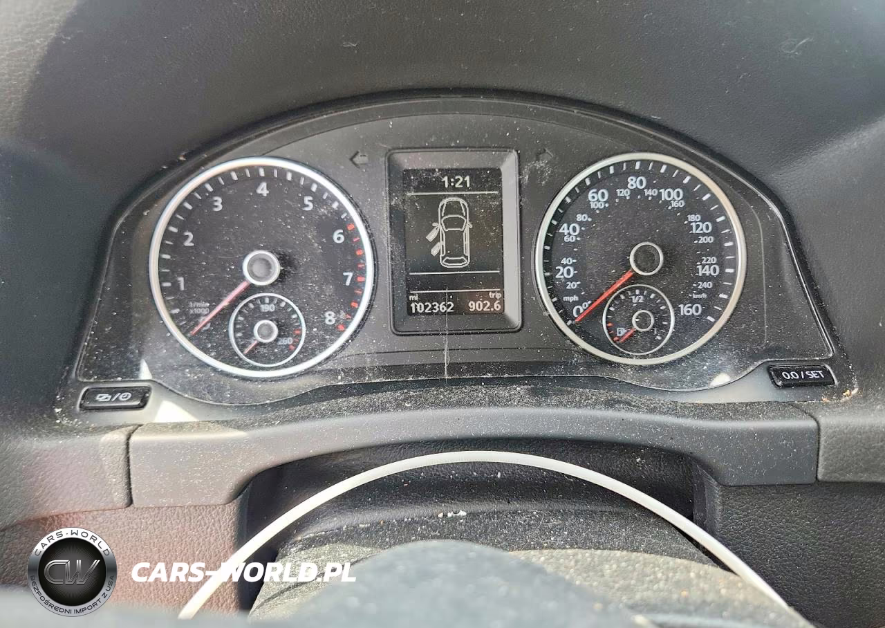 2018 Volkswagen Tiguan Limited VIN:WVGAV7AX3JK005785 - 9