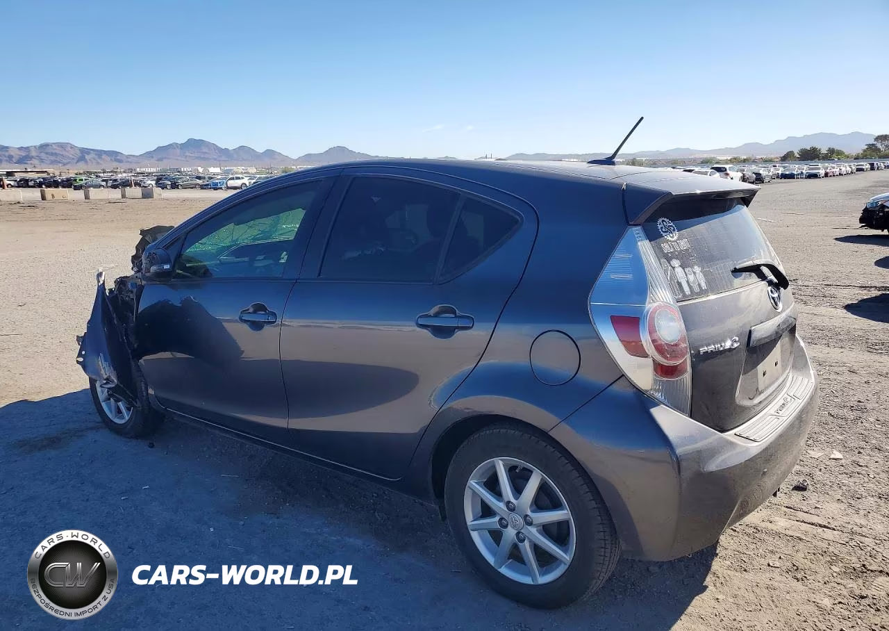 2012 Toyota Prius C Four VIN:JTDKDTB3XC1520789 - 2