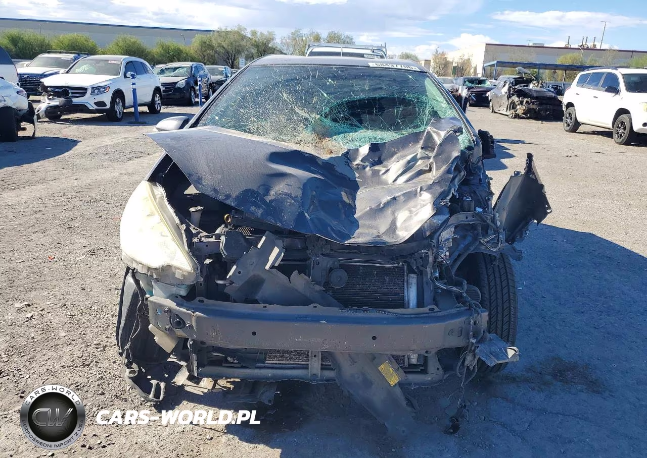 2012 Toyota Prius C Four VIN:JTDKDTB3XC1520789 - 5
