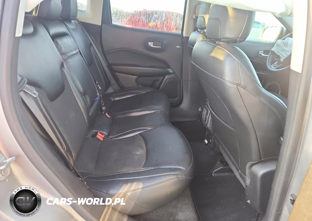 2019 Jeep Compass Latitude VIN:3C4NJCBB9KT655024 - 10