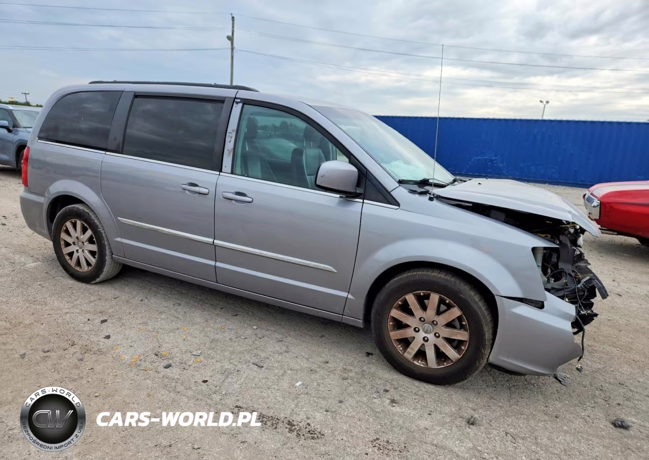 2013 Chrysler Town & Country Touring VIN:2C4RC1BG0DR745986 - 4