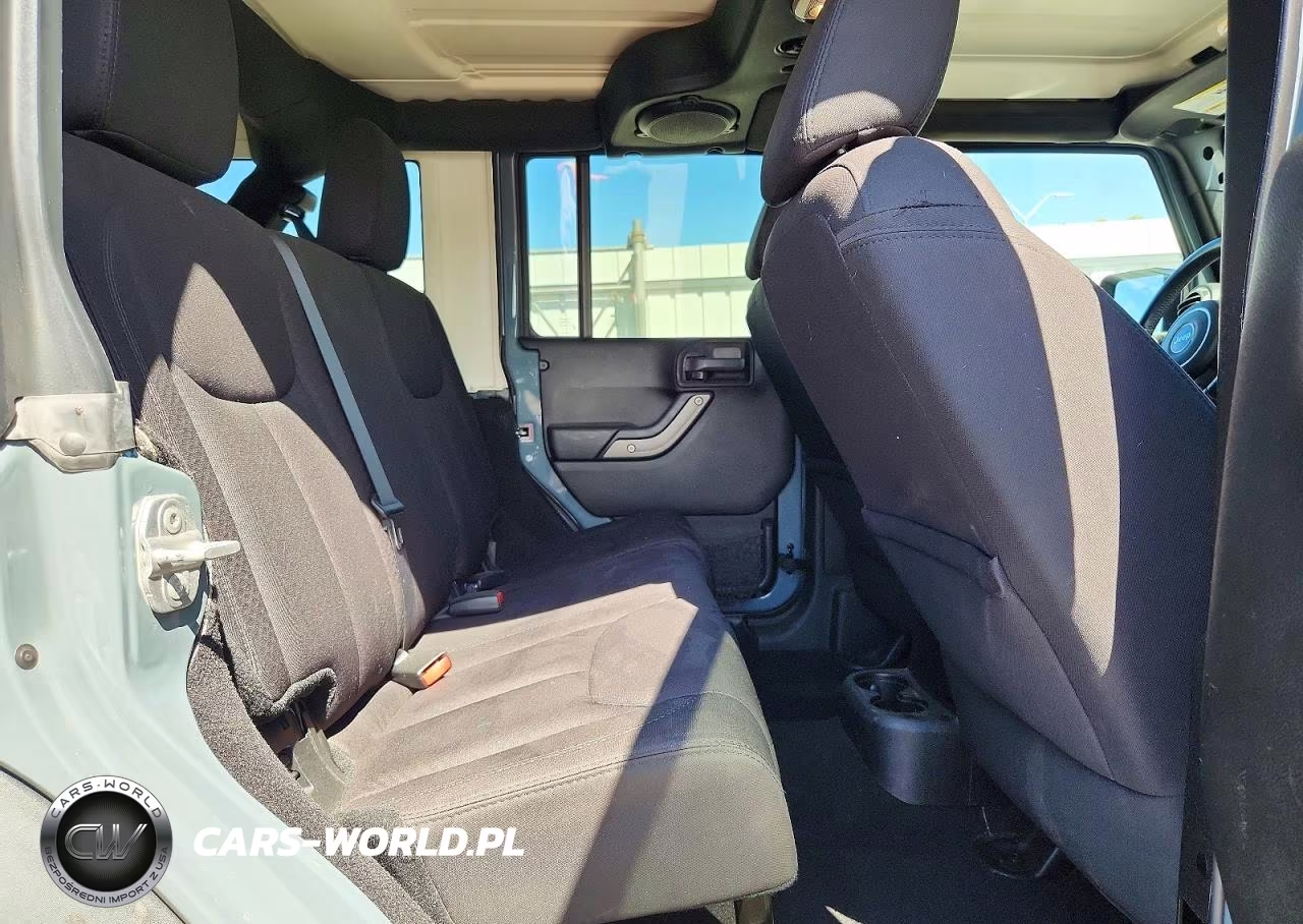 2014 Jeep Wrangler Unlimited Sport VIN:1C4BJWDG4EL116775 - 11
