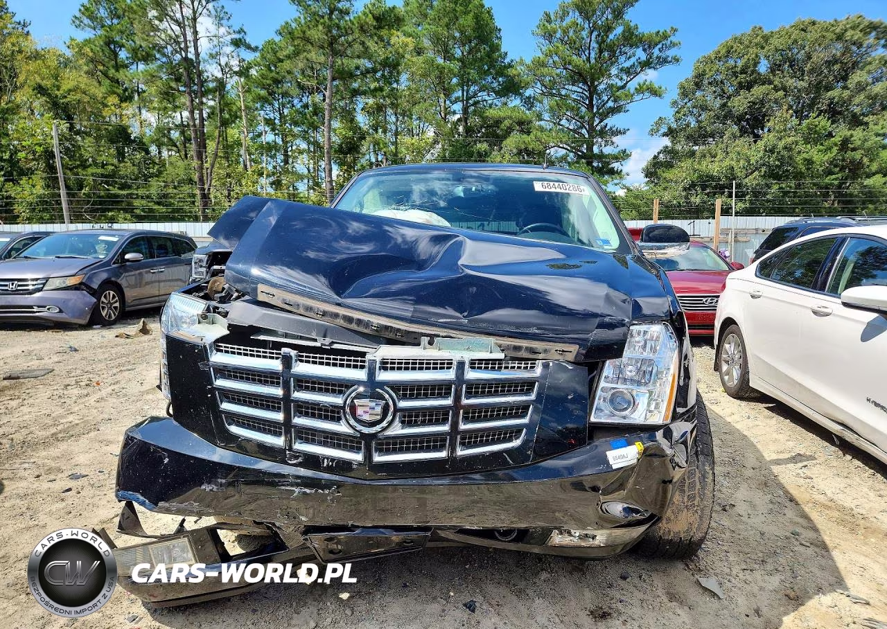 2008 Cadillac Escalade Luxury VIN:1GYFK63878R234324 - 5