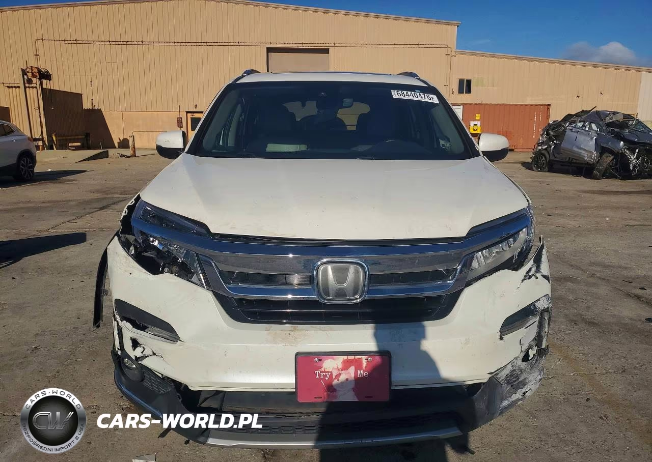 2019 Honda Pilot Touring VIN:5FNYF6H91KB017644 - 5
