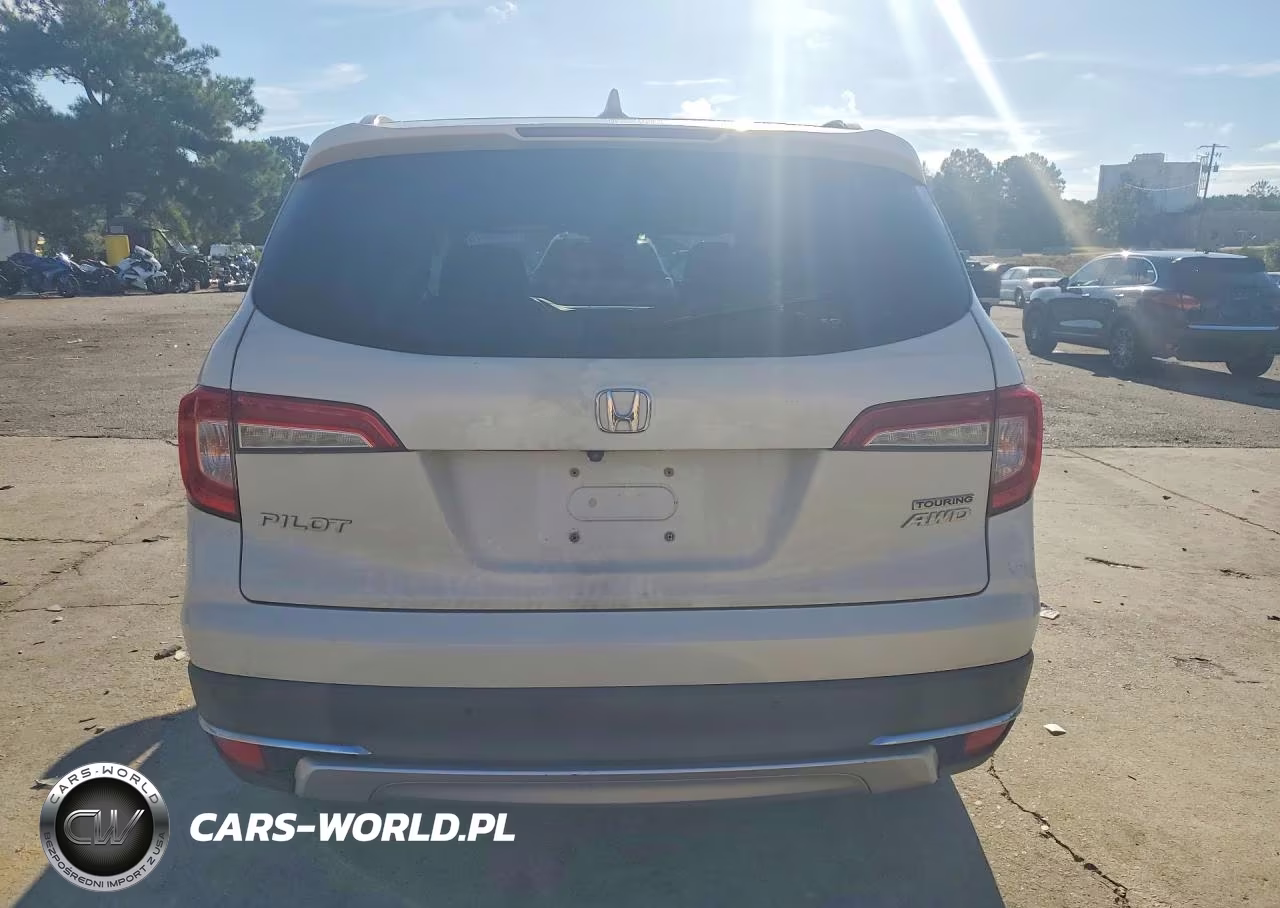 2019 Honda Pilot Touring VIN:5FNYF6H91KB017644 - 6