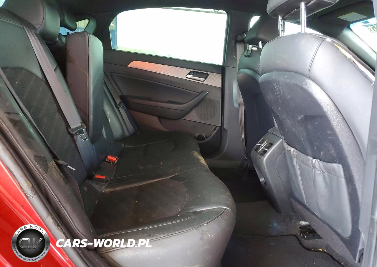 2019 Hyundai Sonata Sport VIN:5NPE34AF2KH821517 - 10