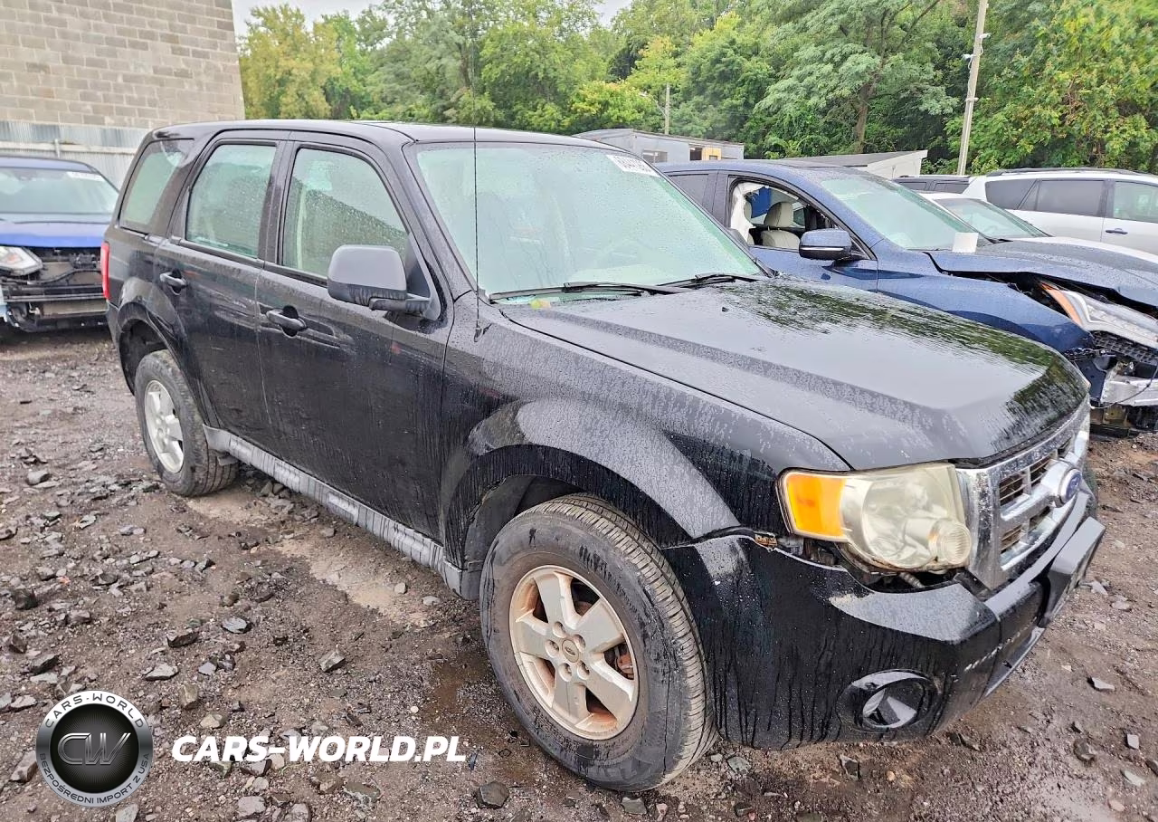 2010 Ford Escape Xls VIN:1FMCU9C74AKB41878 - 4