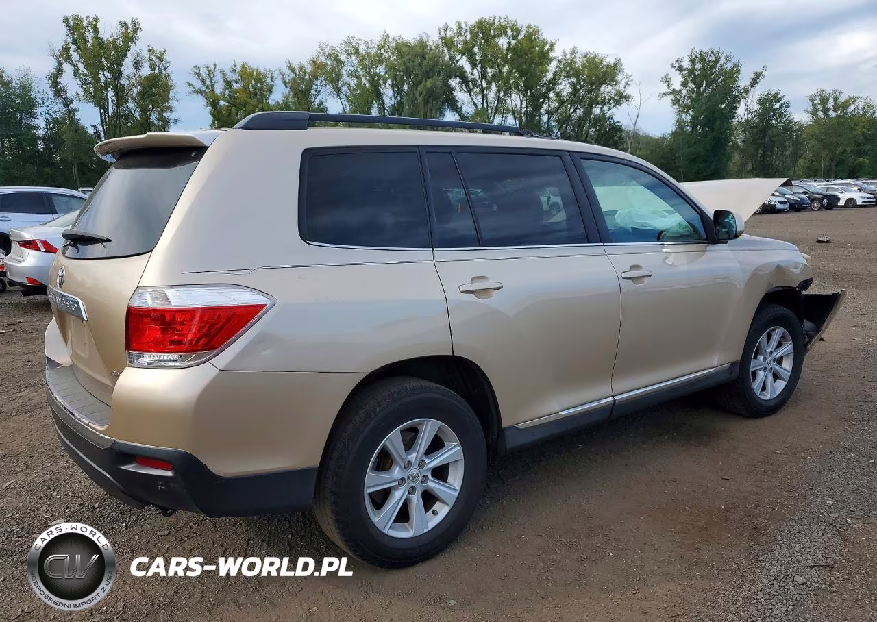 2011 Toyota Highlander Base VIN:5TDBK3EH5BS042831 - 3
