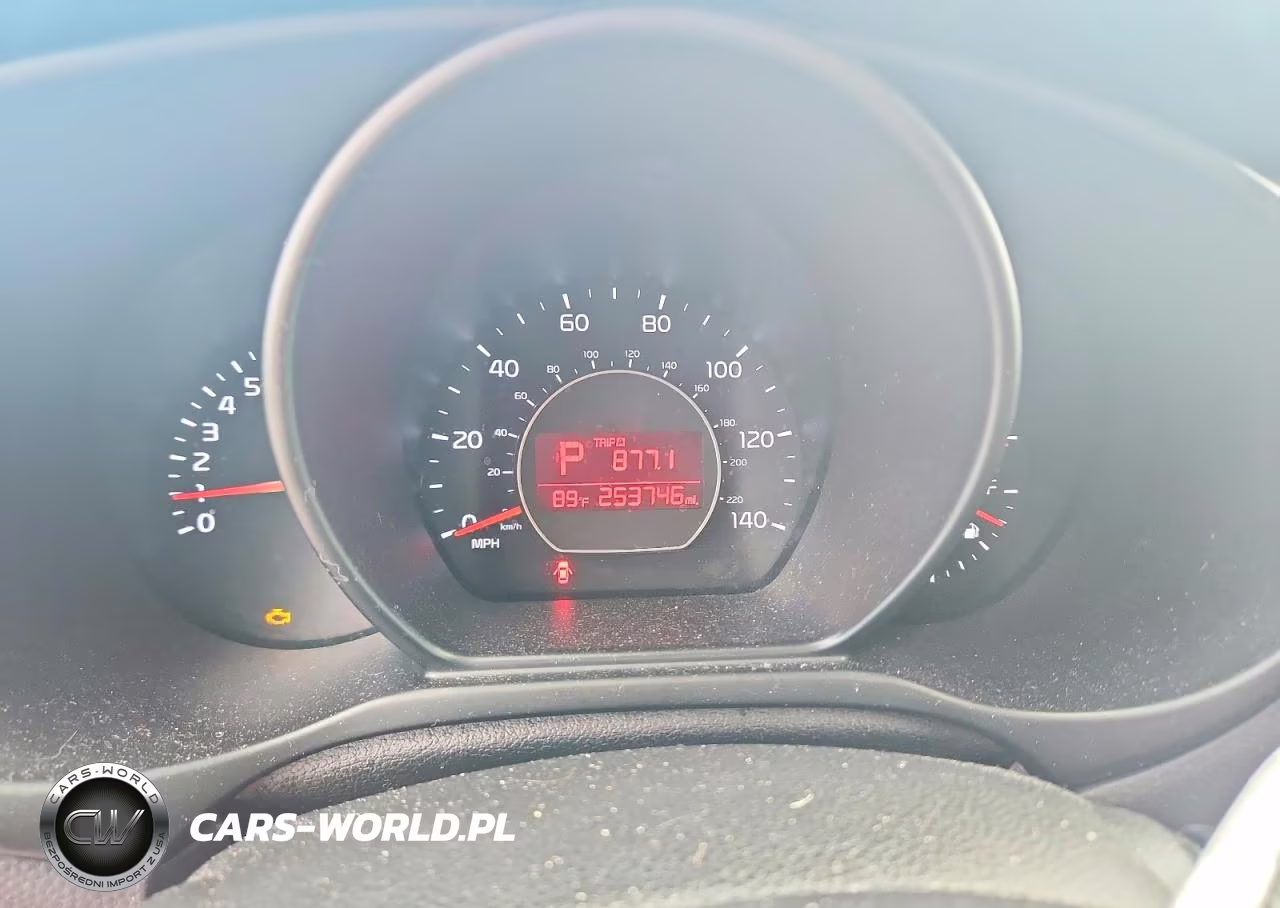 2018 Kia Soul + VIN:KNDJP3A54J7575660 - 9