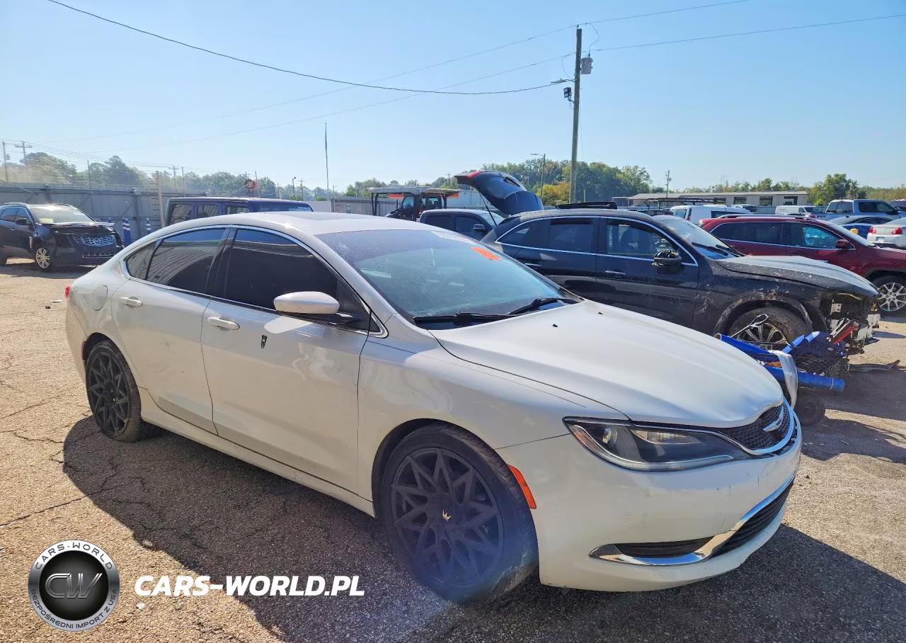 2016 Chrysler 200 Limited VIN:1C3CCCAB4GN117345 - 4